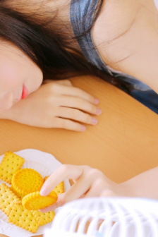 男的和女生在一起怼怼怼